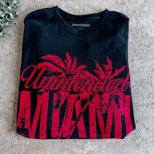 Unintended Black Short Sleeve Graphic Tee Size Large